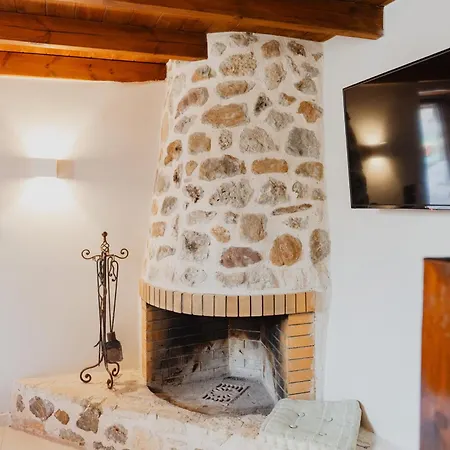 Domus Polymnia, Hospitality At Its Best! * Spilion